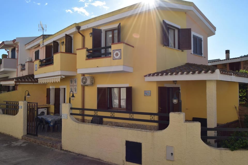 Property building, Day