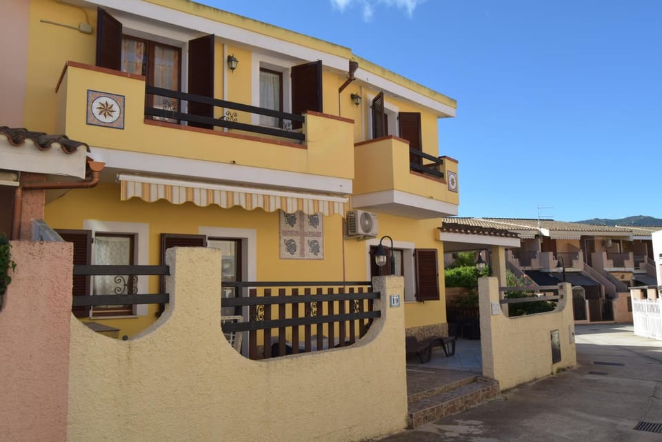 Property building, Day