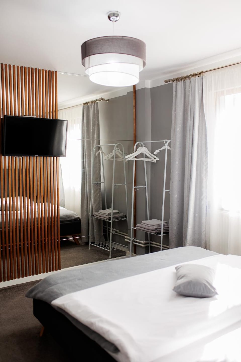 TV and multimedia, Photo of the whole room, Bedroom