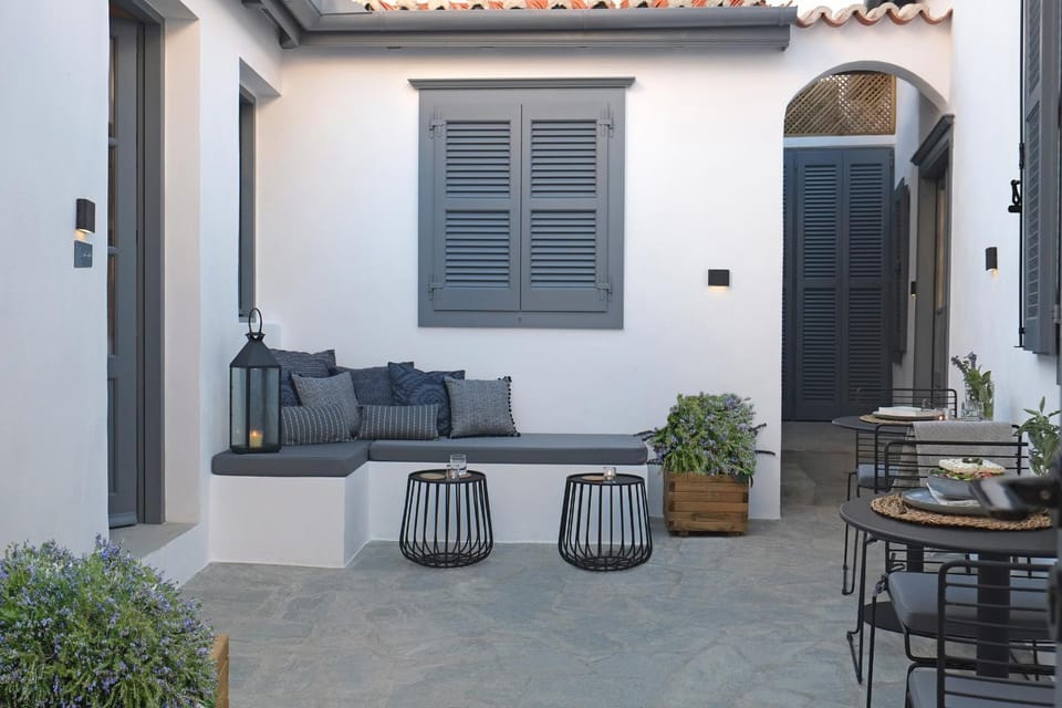 Patio, Seating area
