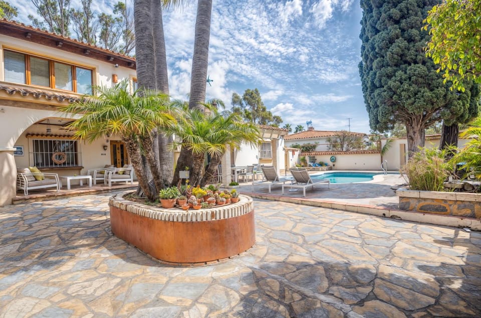 Property building, Patio, Garden, Swimming pool