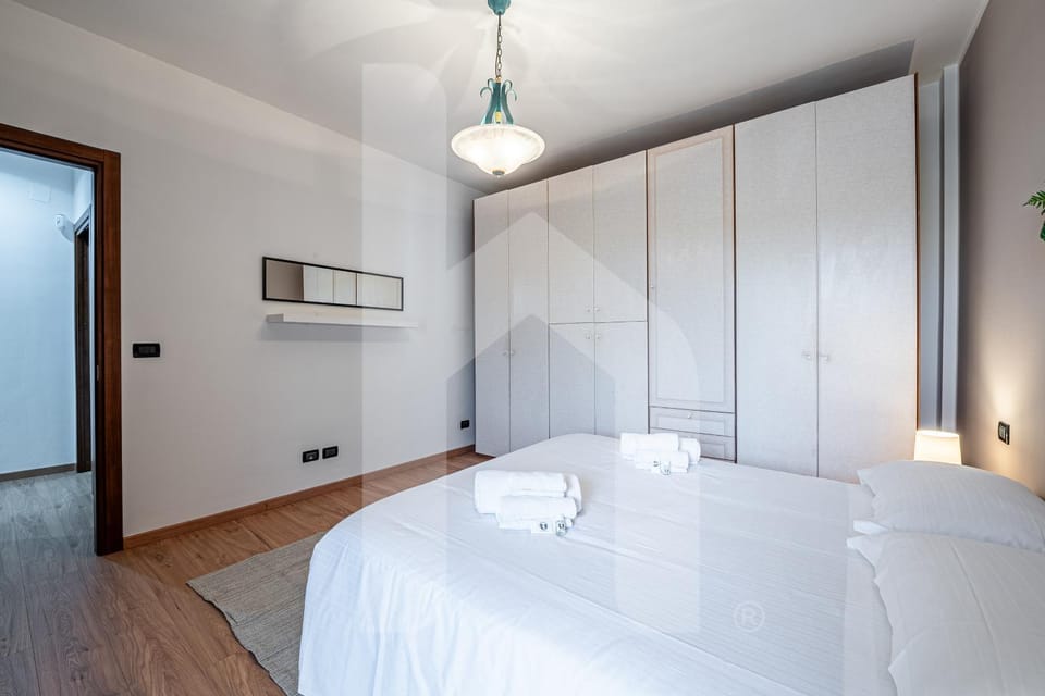 Bed, Photo of the whole room, Bedroom, towels, wardrobe