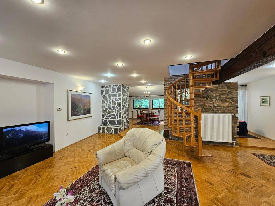 TV and multimedia, Living room
