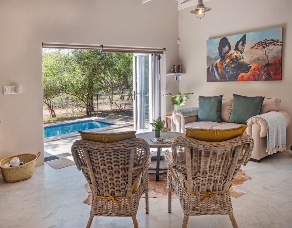 Living room, Pool view