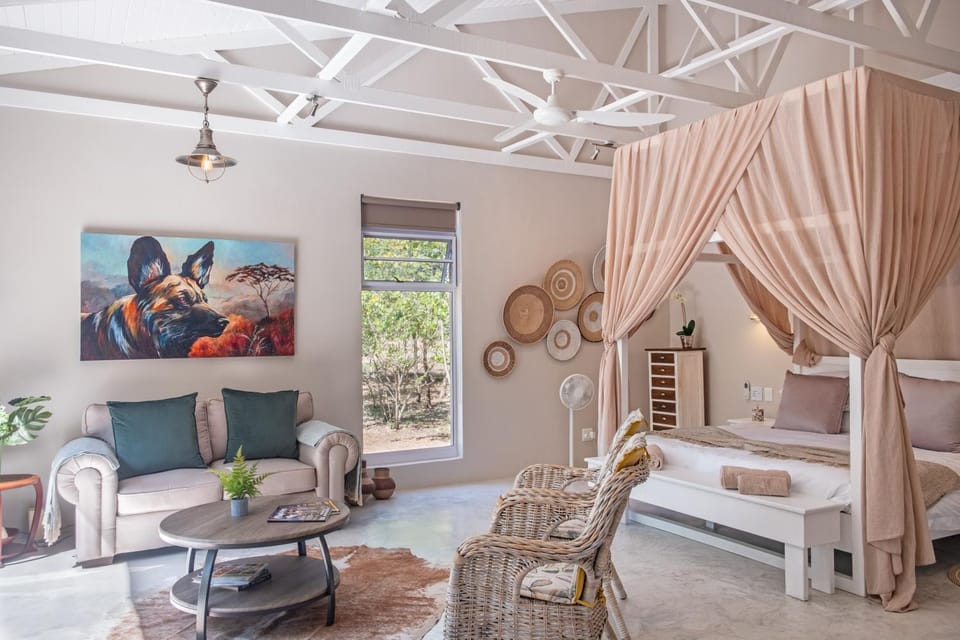 Living room, Photo of the whole room, Bedroom