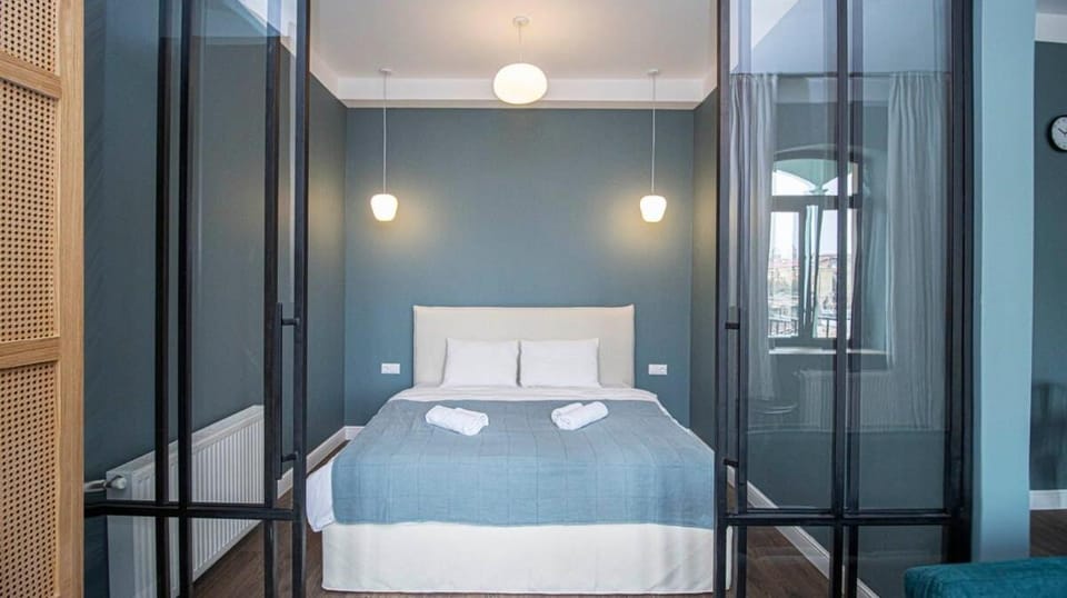 Superior Apartment In Abanotubani- By Wehost House in Tbilisi, Georgia