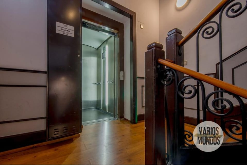 Facade/entrance, elevator