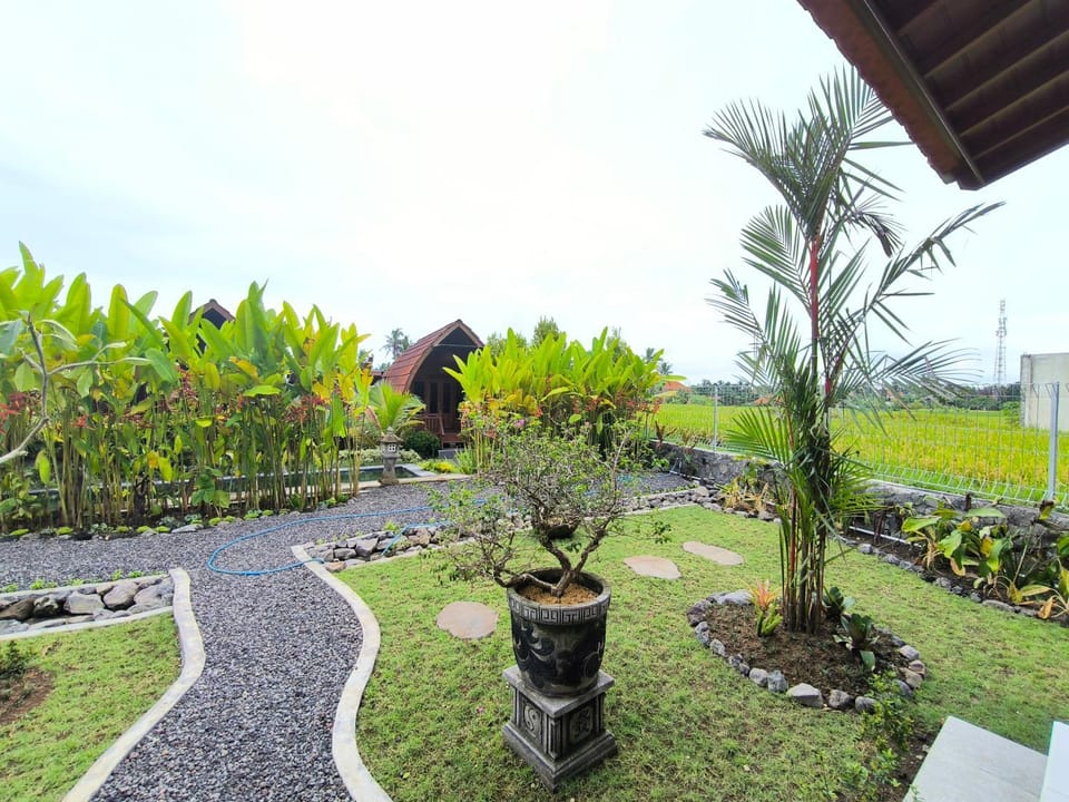 Garden, Garden view
