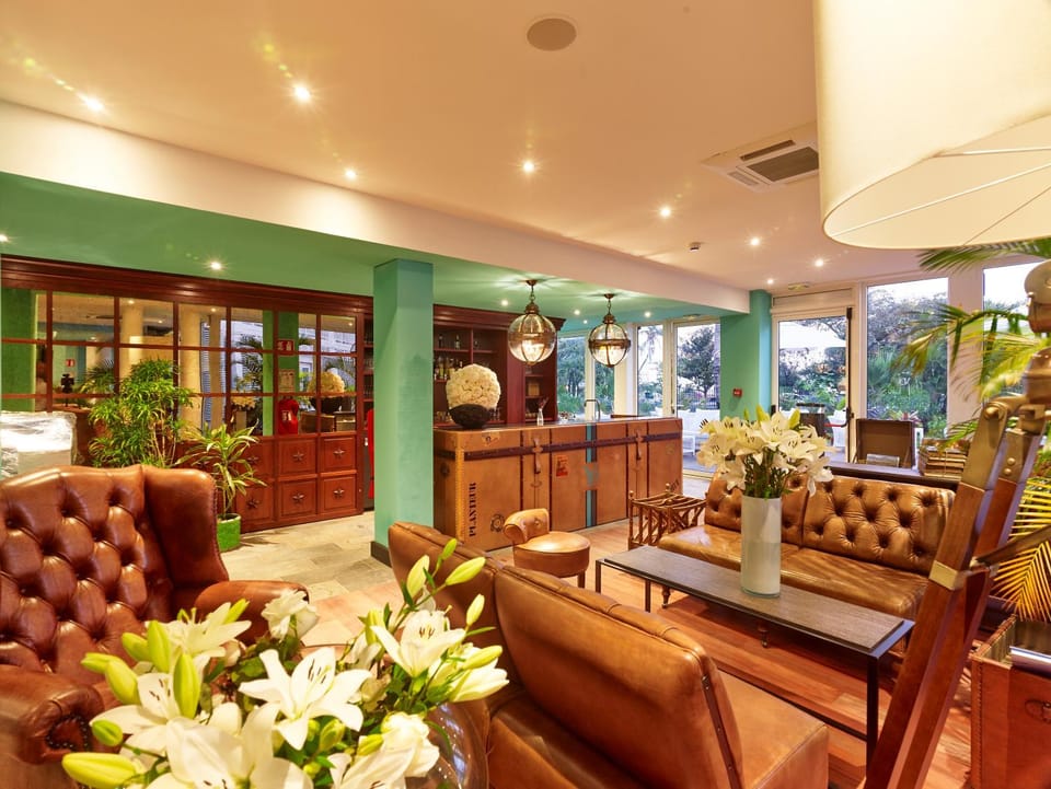 Lounge or bar