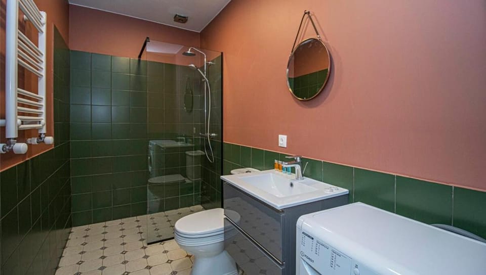 Chic Abanotubani Apt - Prime Location - By Wehost Apartment in Tbilisi, Georgia