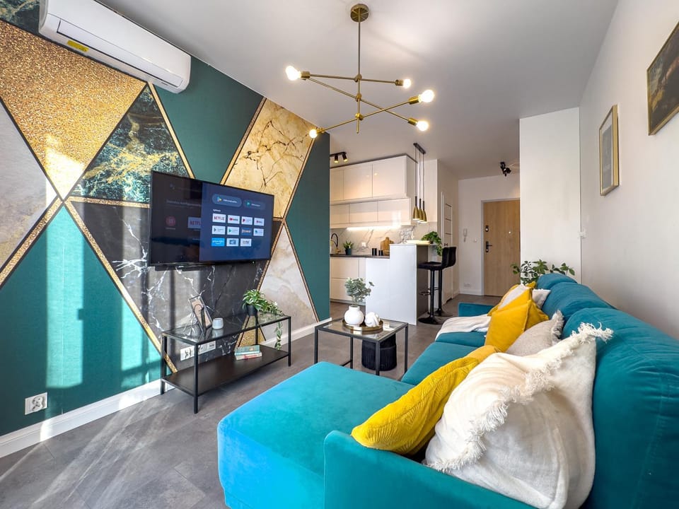 TV and multimedia, Living room, Photo of the whole room, Evening entertainment, air conditioner
