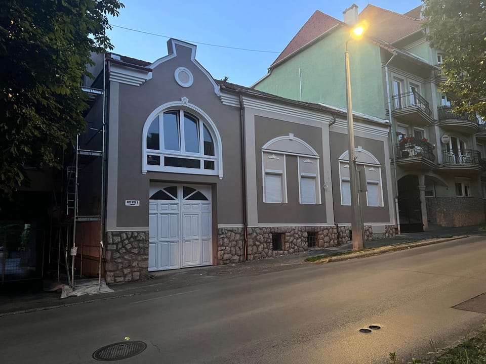 Berzsenyi Apartmanház Apartment in Hungary