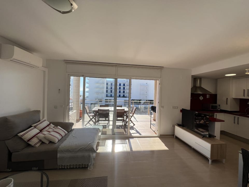 Communal lounge/ TV room, Living room