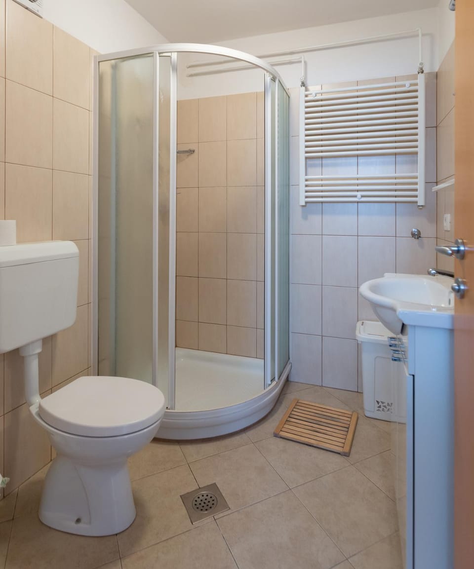 Apartments and Rooms Ješelnik Bed and Breakfast in Portorož