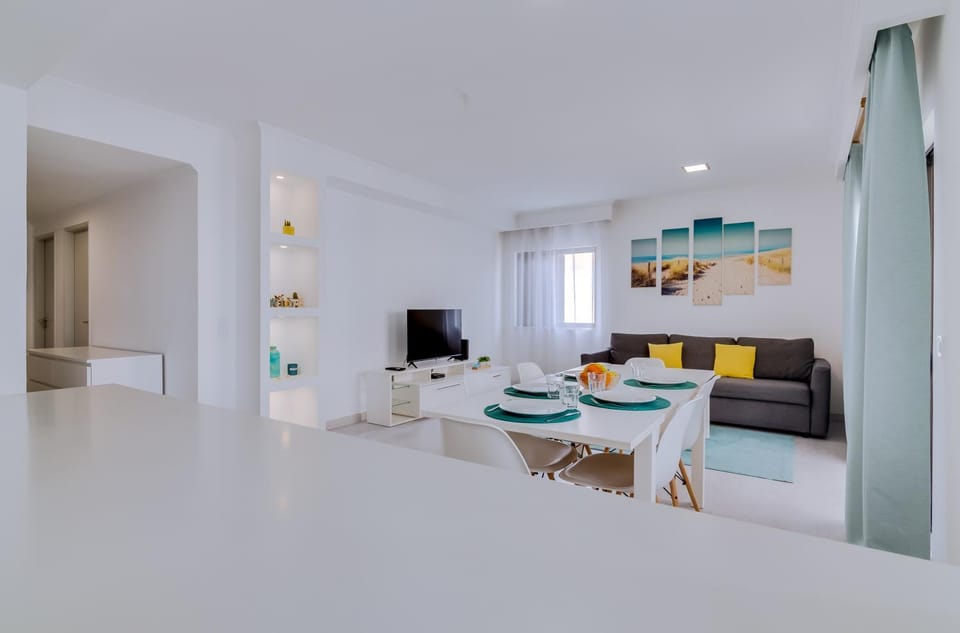 TV and multimedia, Living room, Dining area