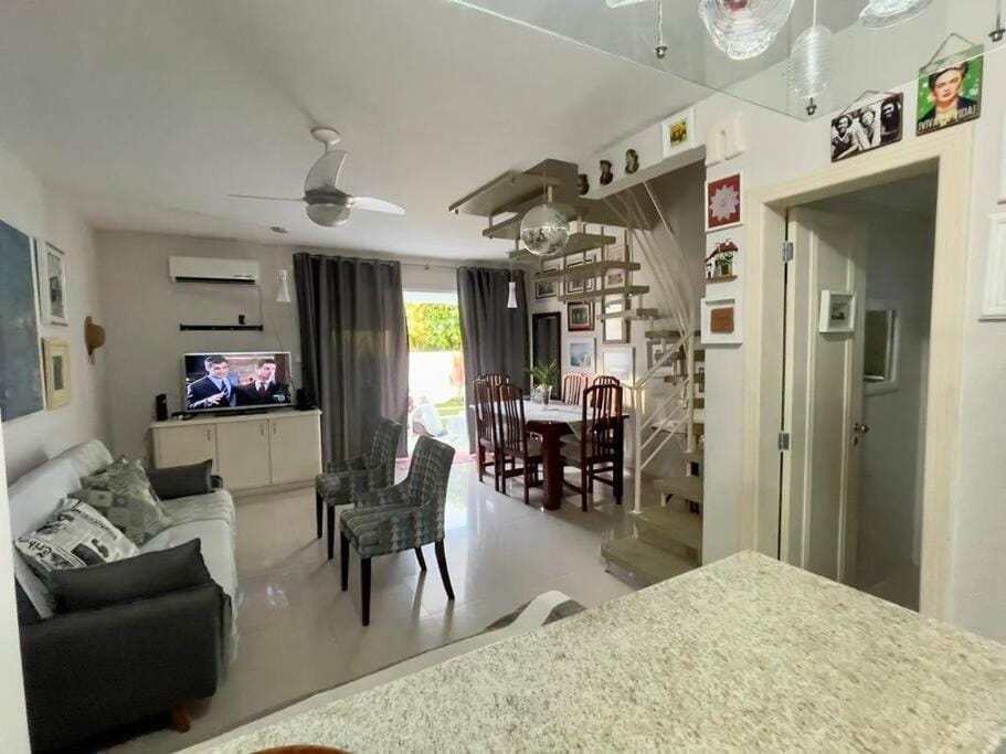 Casa Charmosa a Passos da Praia Villa in Florianopolis