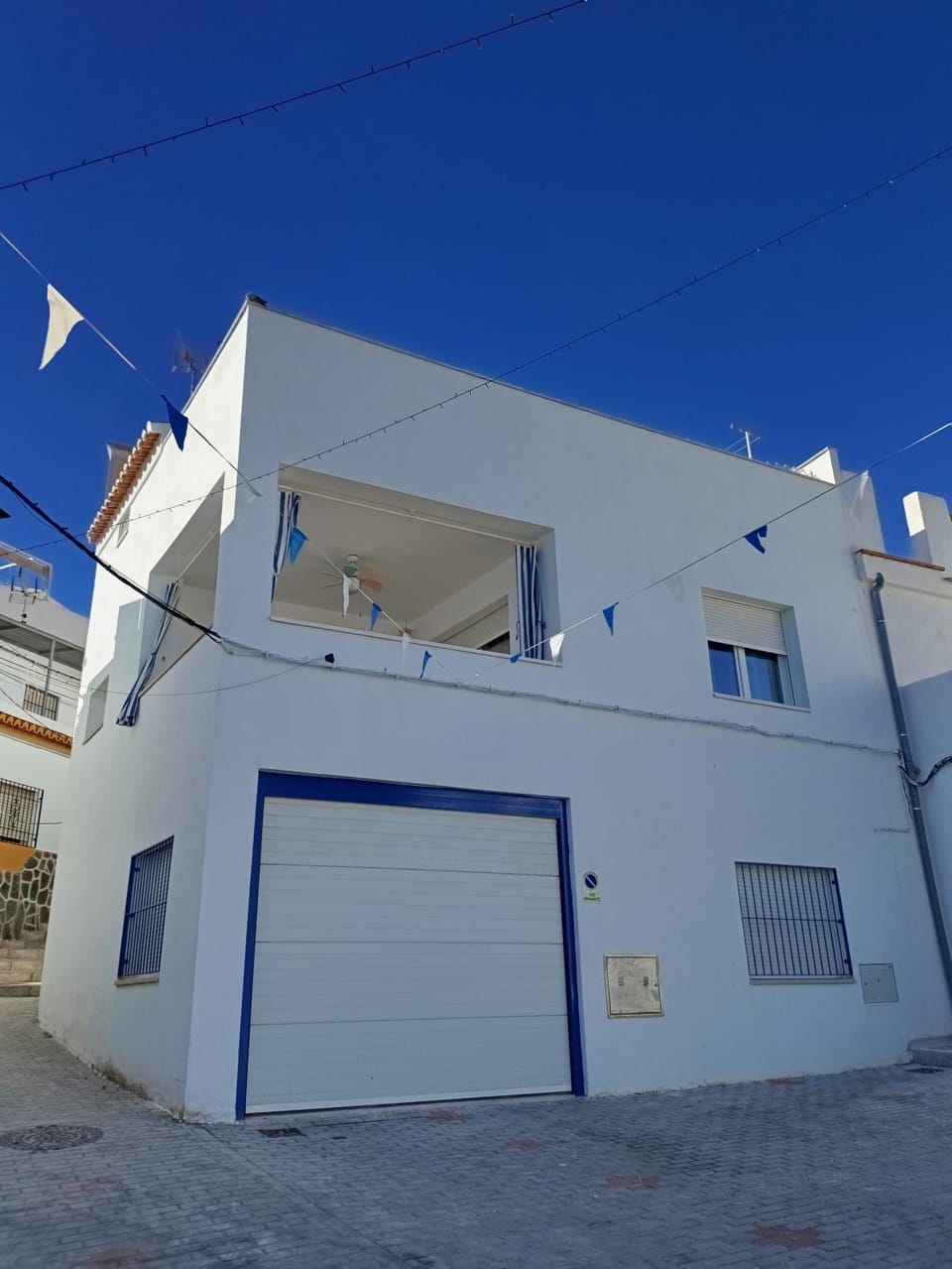 Casa en Salobreña, La Caleta, a 200m de la playa con garaje privado House in Costa Tropical