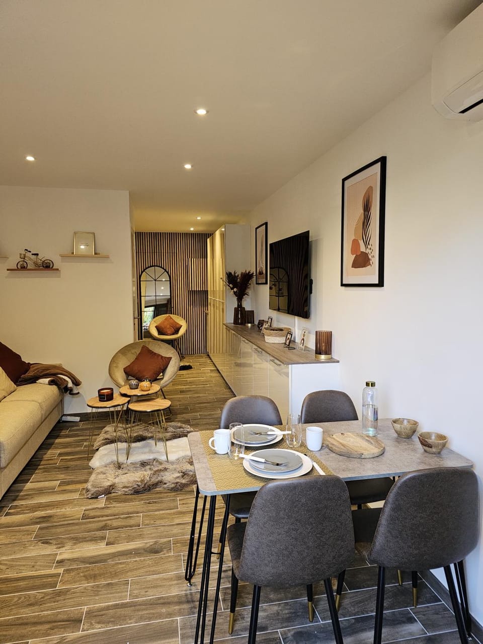 Dining area, Meals, Meals