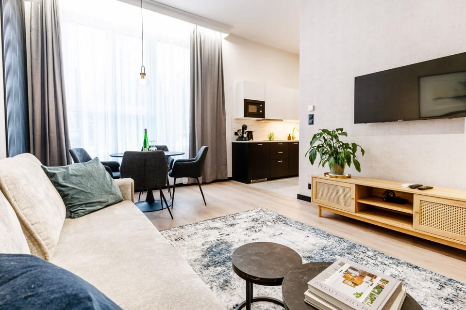 TV and multimedia, Living room, Seating area, Dining area, hair dresser