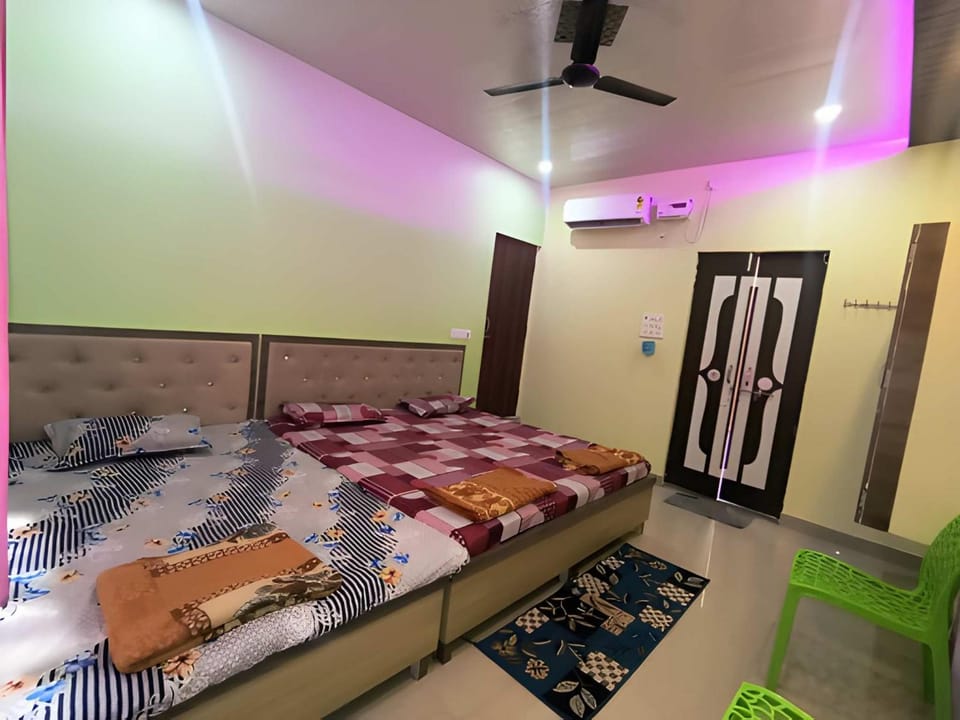 Bed, Photo of the whole room, Bedroom, air conditioner