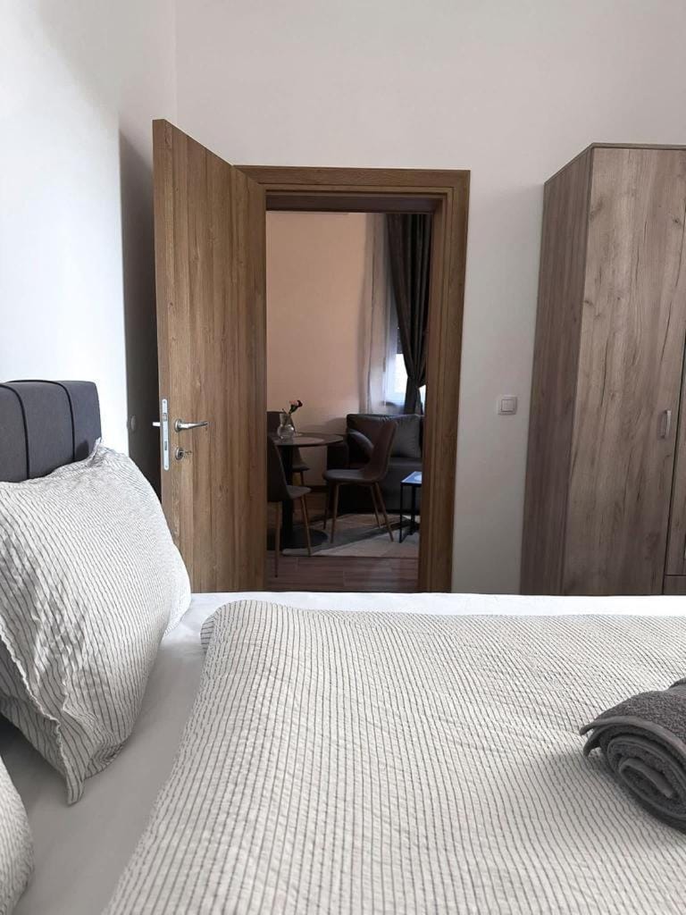 Bed, Living room, Photo of the whole room, Seating area, Bedroom, towels, wardrobe