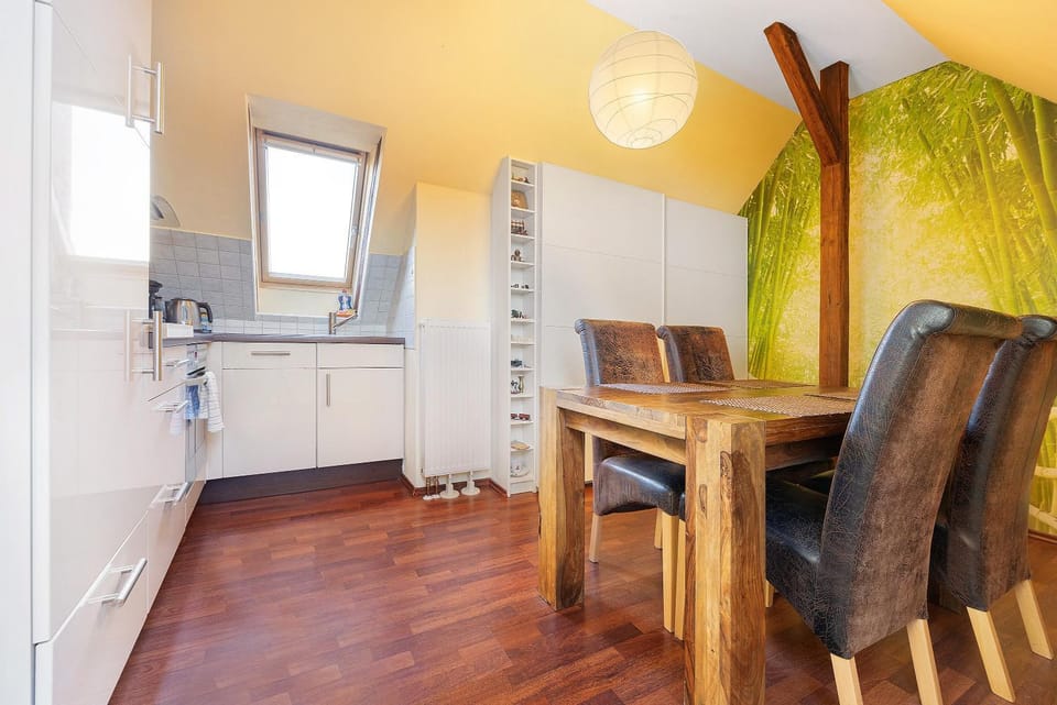 Property building, Kitchen or kitchenette, Living room