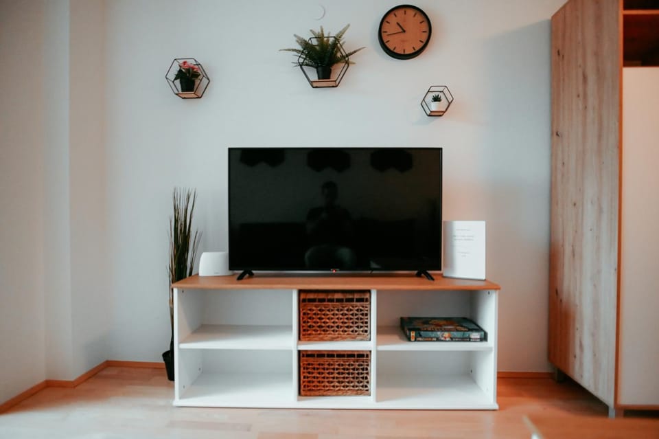 TV and multimedia, Evening entertainment