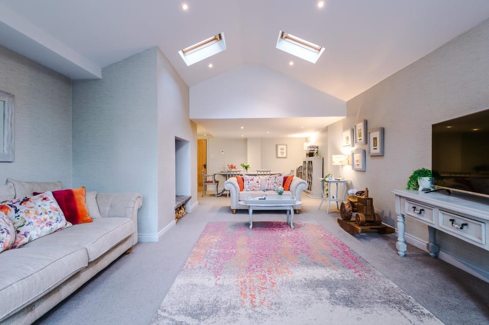 TV and multimedia, Living room, Seating area