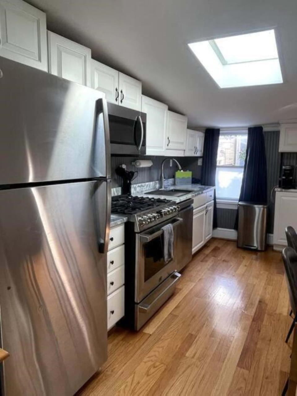 Large Capitol Hill Studio - Free Parking, Walk to Capitol Apartment in Capitol Hill