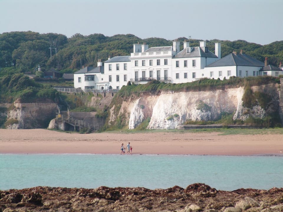 Nearby landmark, Facade/entrance, Natural landscape, View (from property/room), Beach, Sea view, group of guests