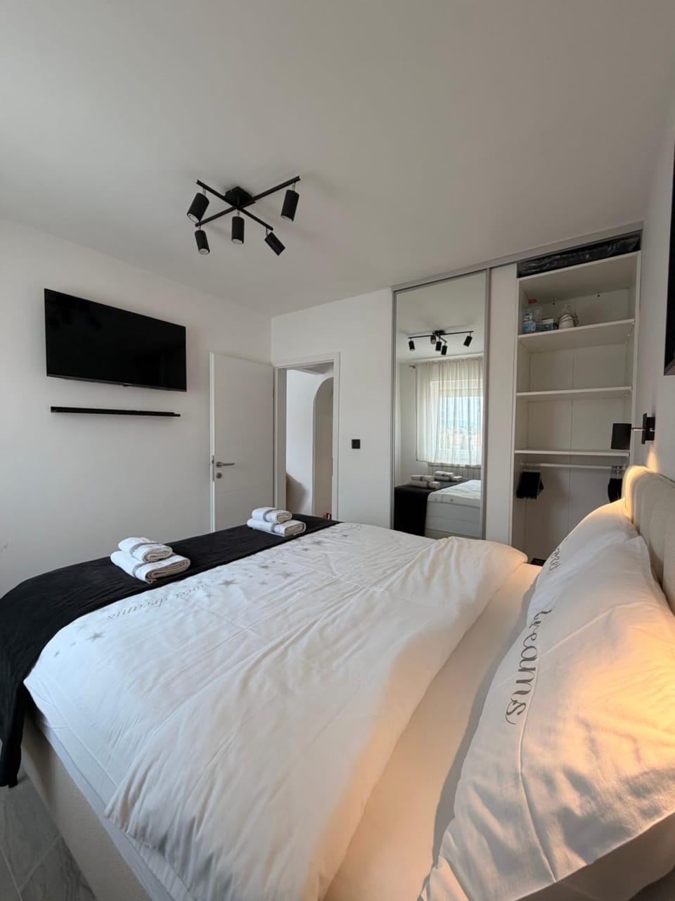 TV and multimedia, Bedroom