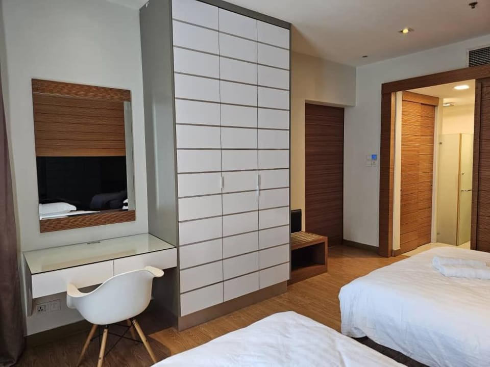 Bedroom, wardrobe