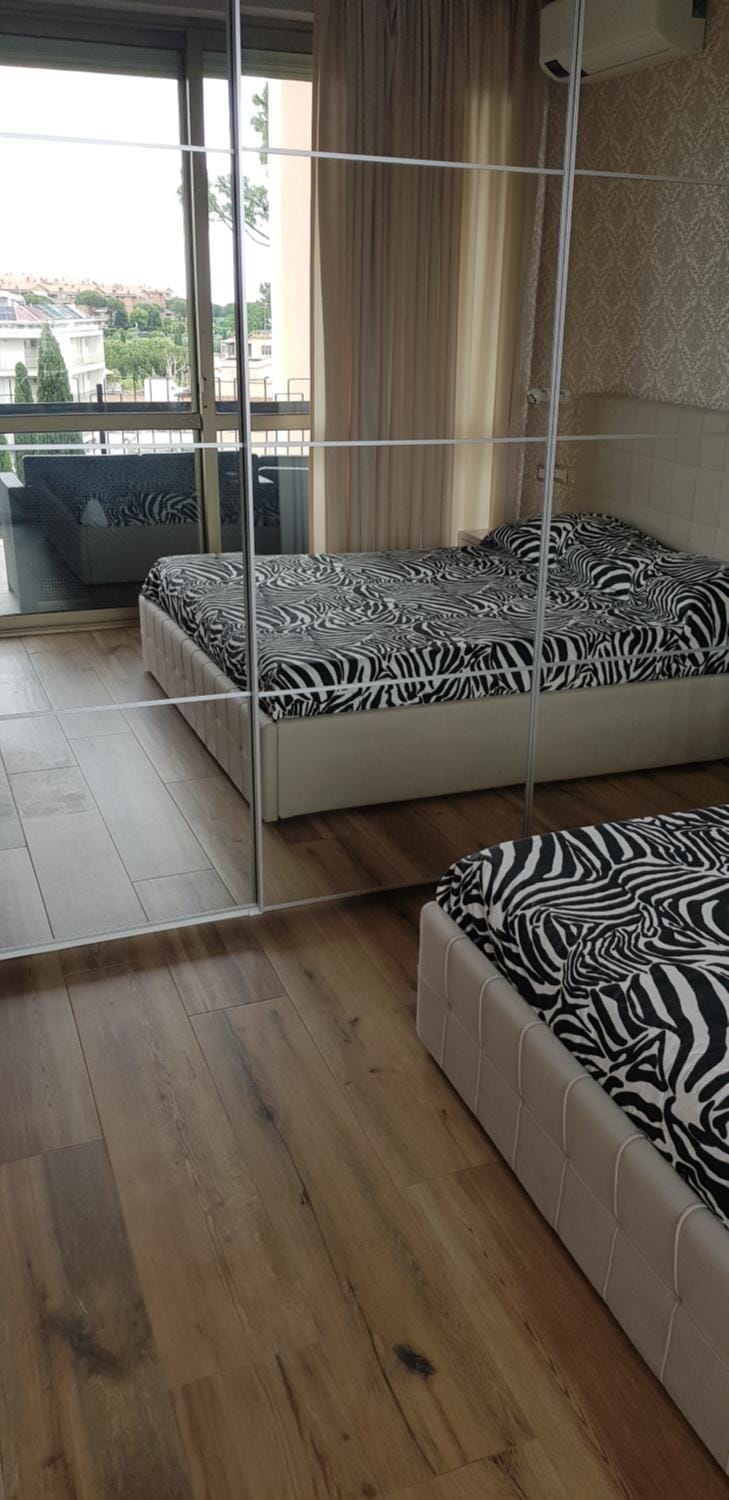 Green Oasis Apartment in Rome