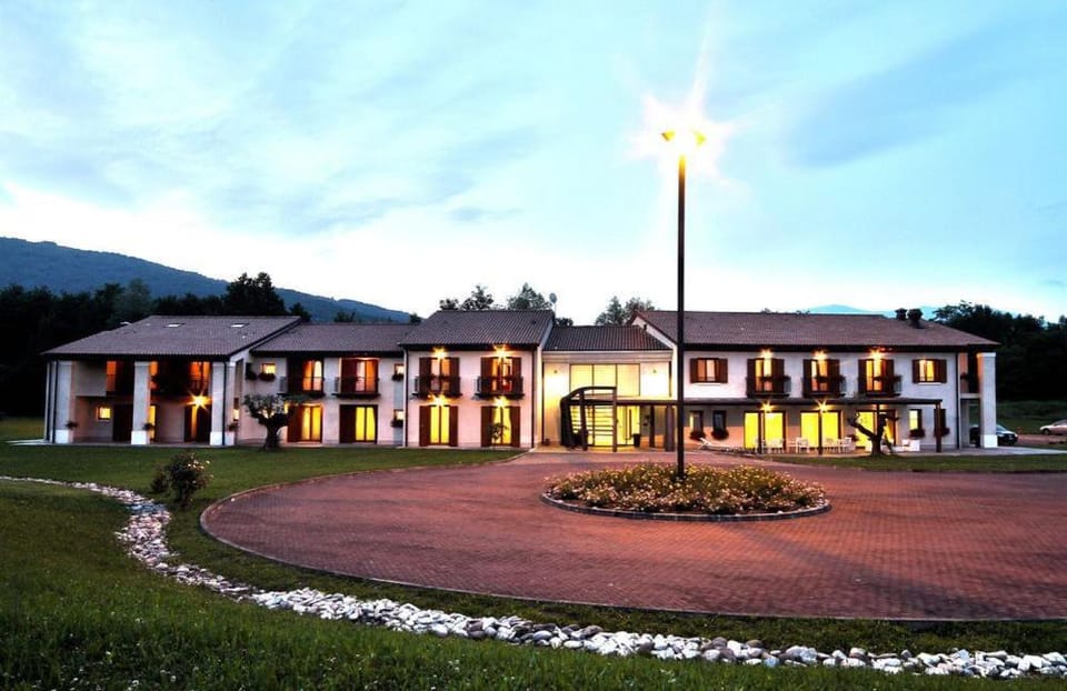 Property building, Natural landscape, Mountain view