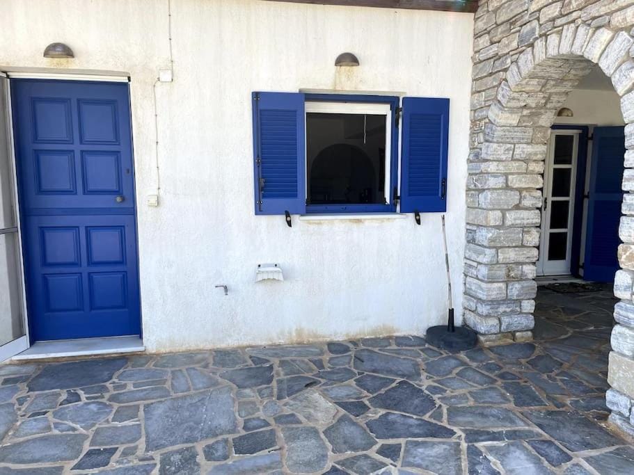 Ariadne's Apartment - Apollonas Apartment in Naxos, Naxos and Lesser Cyclades, Greece