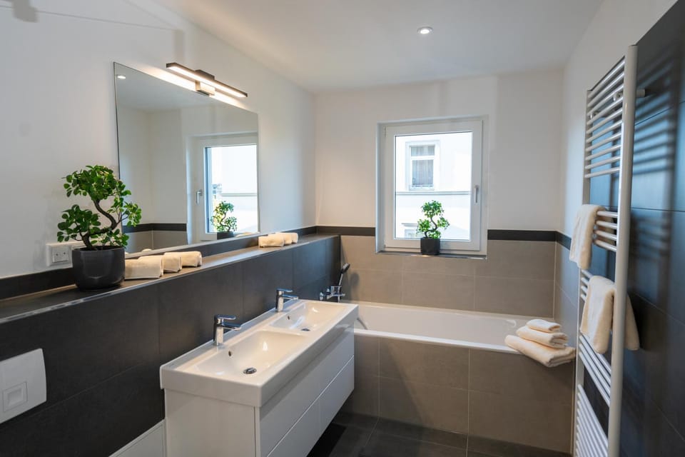 Toilet, Bathroom, Bath, towels