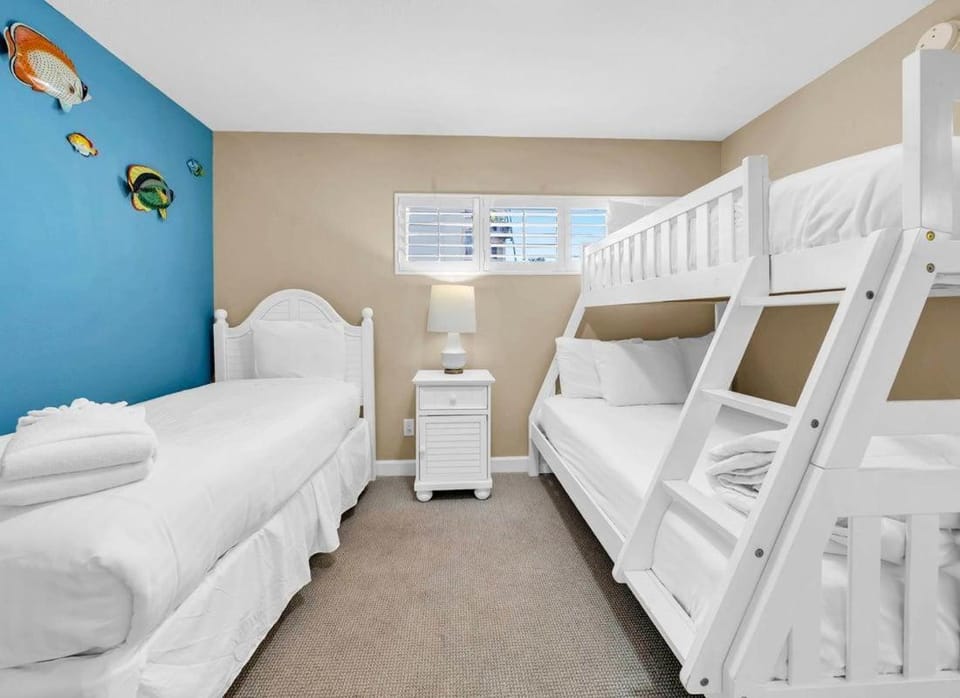 Holiday Surf and Racquet Unit 101 House in Destin