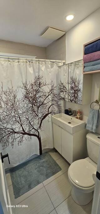 Spacious bright Apt,Parking and self check-in Apartment in Longueuil