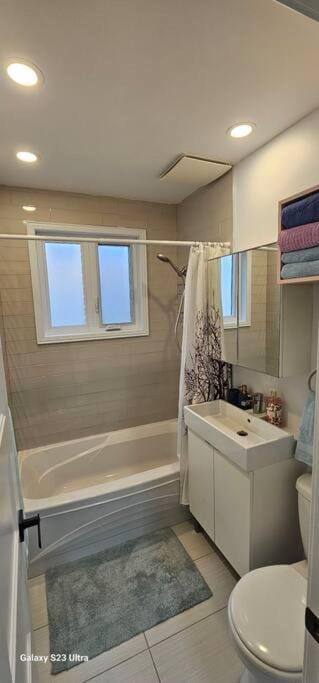 Spacious bright Apt,Parking and self check-in Apartment in Longueuil