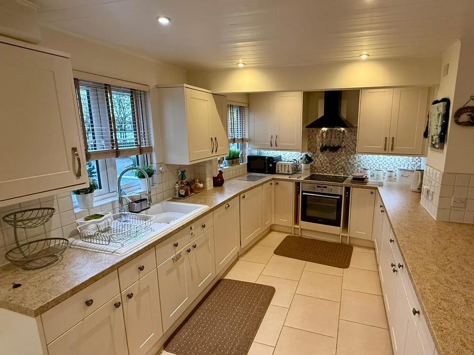 Kitchen or kitchenette, kitchen