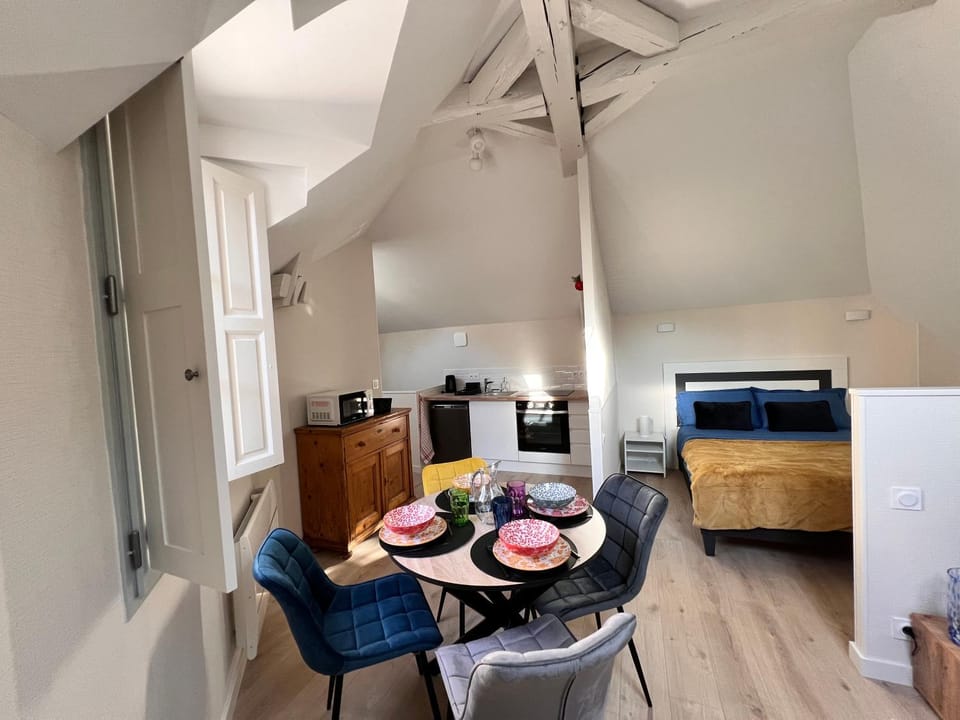 Dining area, Bedroom