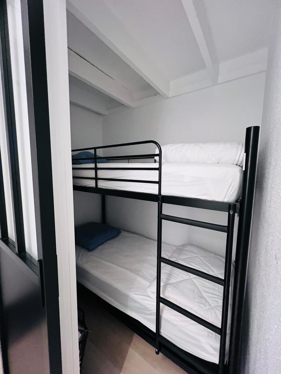 Bedroom, bunk bed