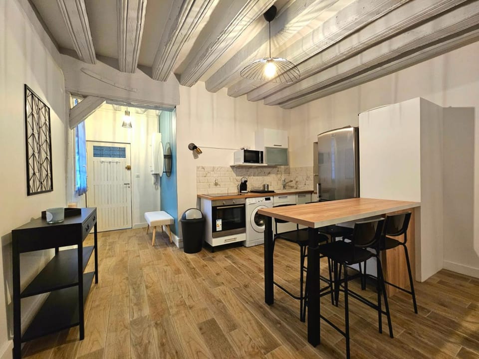 Coffee/tea facilities, Kitchen or kitchenette, minibar, pet friendly, washing machine