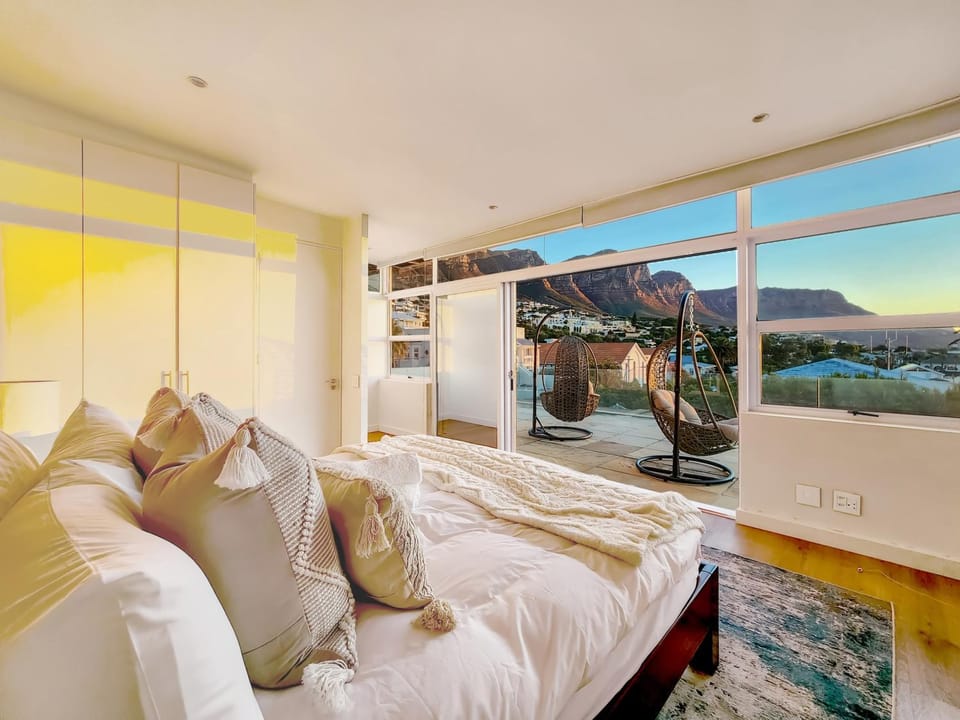 Bed, Natural landscape, View (from property/room), Balcony/Terrace, Photo of the whole room, Bedroom, Mountain view