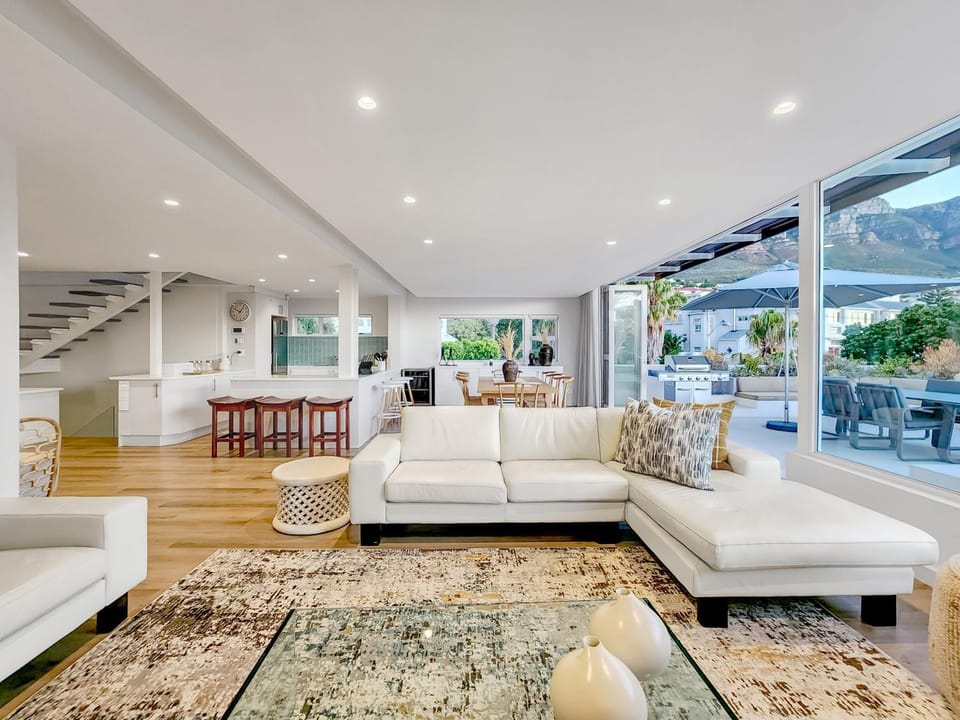 Communal lounge/ TV room, Living room, Seating area, Garden view, Garden view, Mountain view, Mountain view, Pool view, Pool view