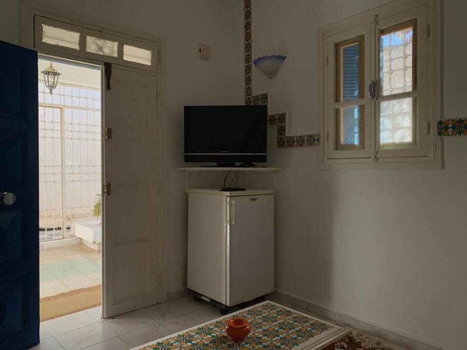 Communal lounge/ TV room, TV and multimedia, oven