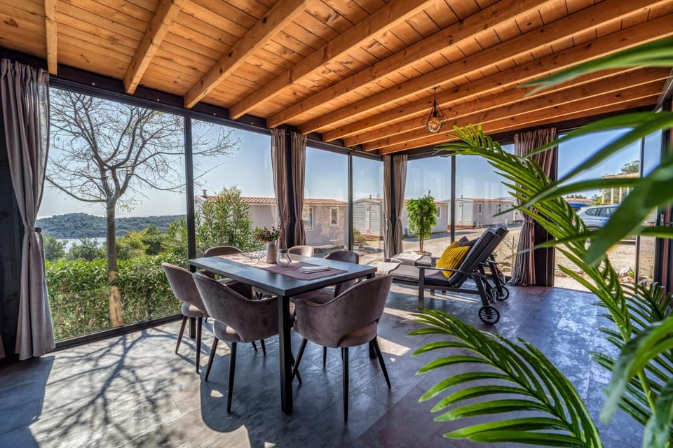 Balcony/Terrace, Dining area, Sea view, sunbed