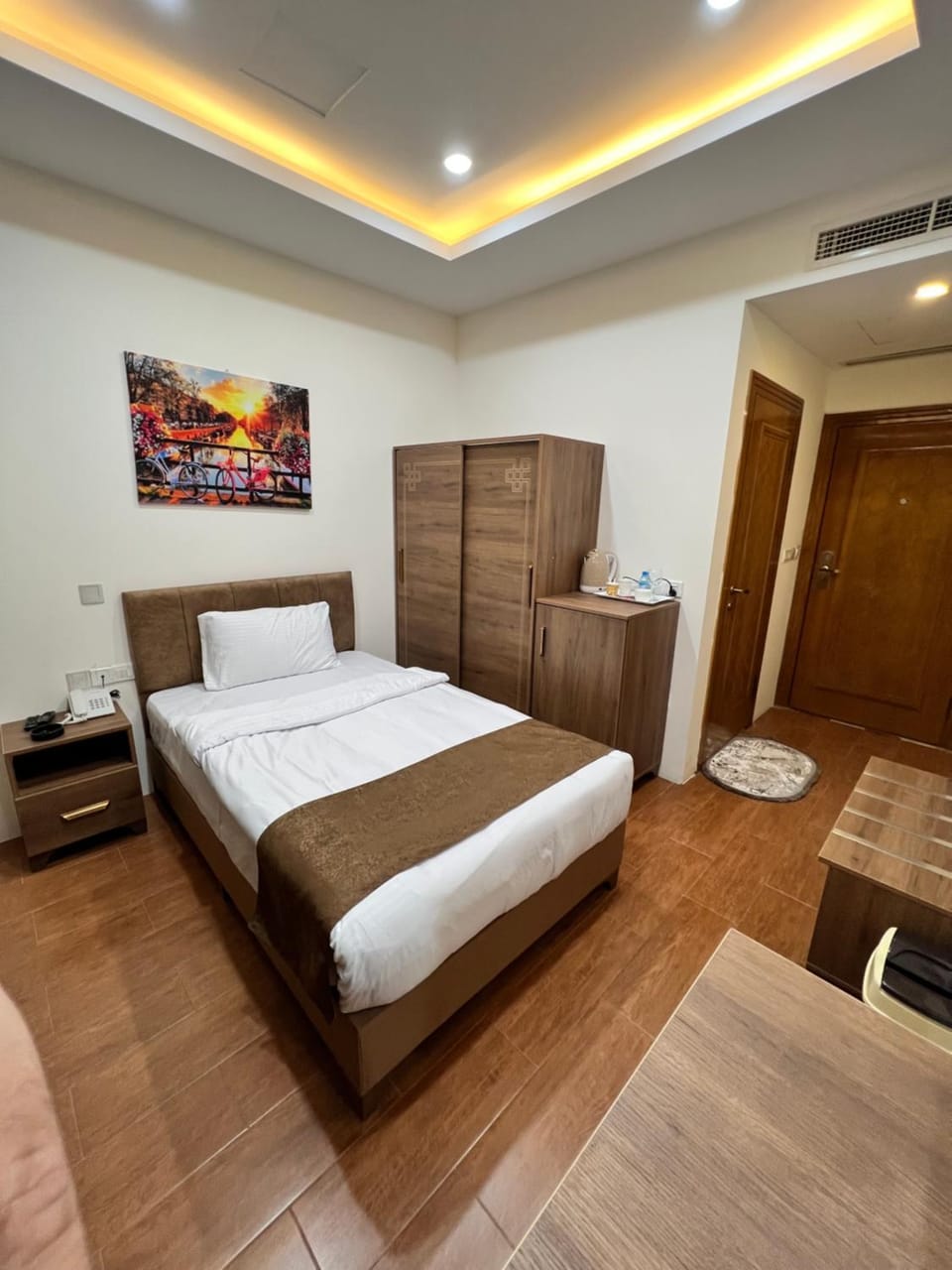 Bed, Living room, Photo of the whole room, Seating area, Bedroom, wardrobe
