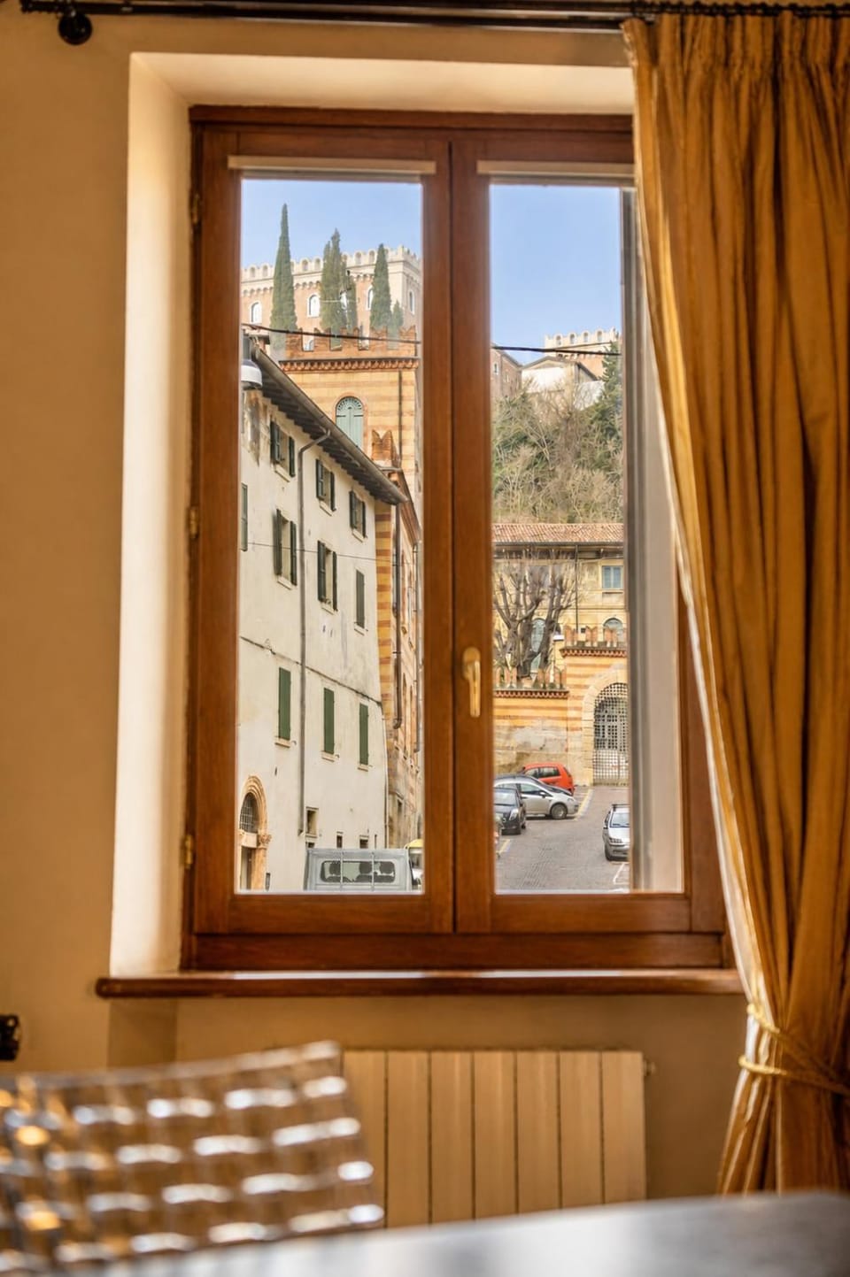City view, Location