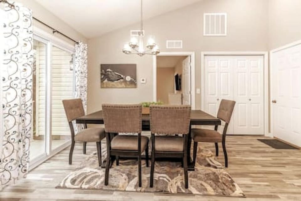 Quietly nestled home among the Nook House in Hamilton